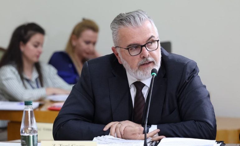 Socialistët u larguan nga Komisioni Hetimor i TIMS, reagon Gogu: Ligji u shkel sistematikisht me injorancë