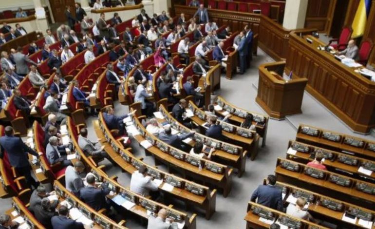 Ukraina miraton një reformë të ligjit të mobilizimit ushtarak! Qeveria mund të thërrasë më shumë ushtarë