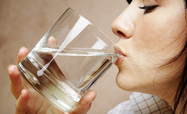 Helmimi nga Ushqimi – Tre Rregullat Kryesore të Shërimit