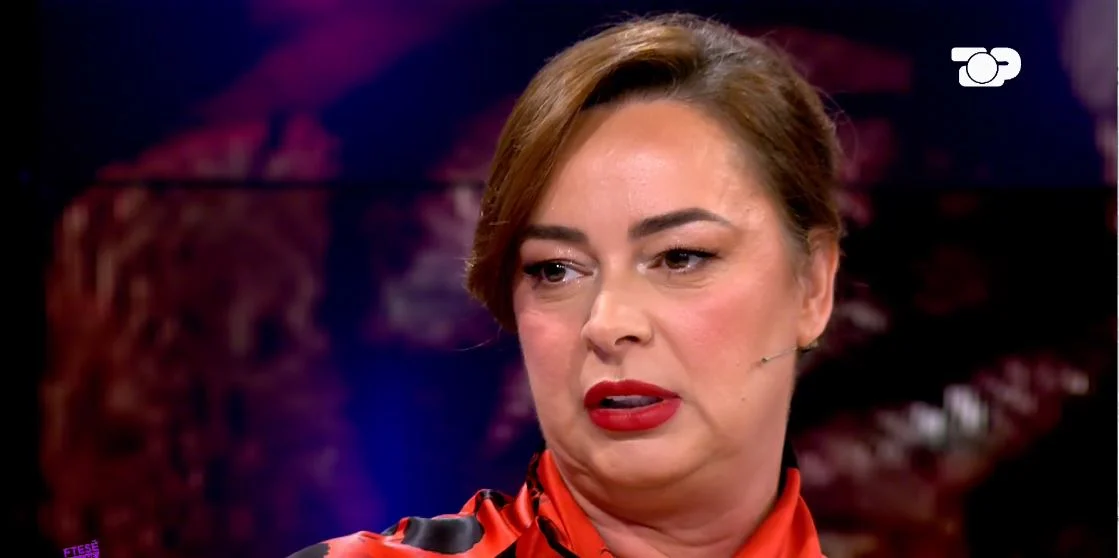 “Më la tre fëmijë dhe iku”, Julia rrëfen ndarjen me ish-bashkëshortin