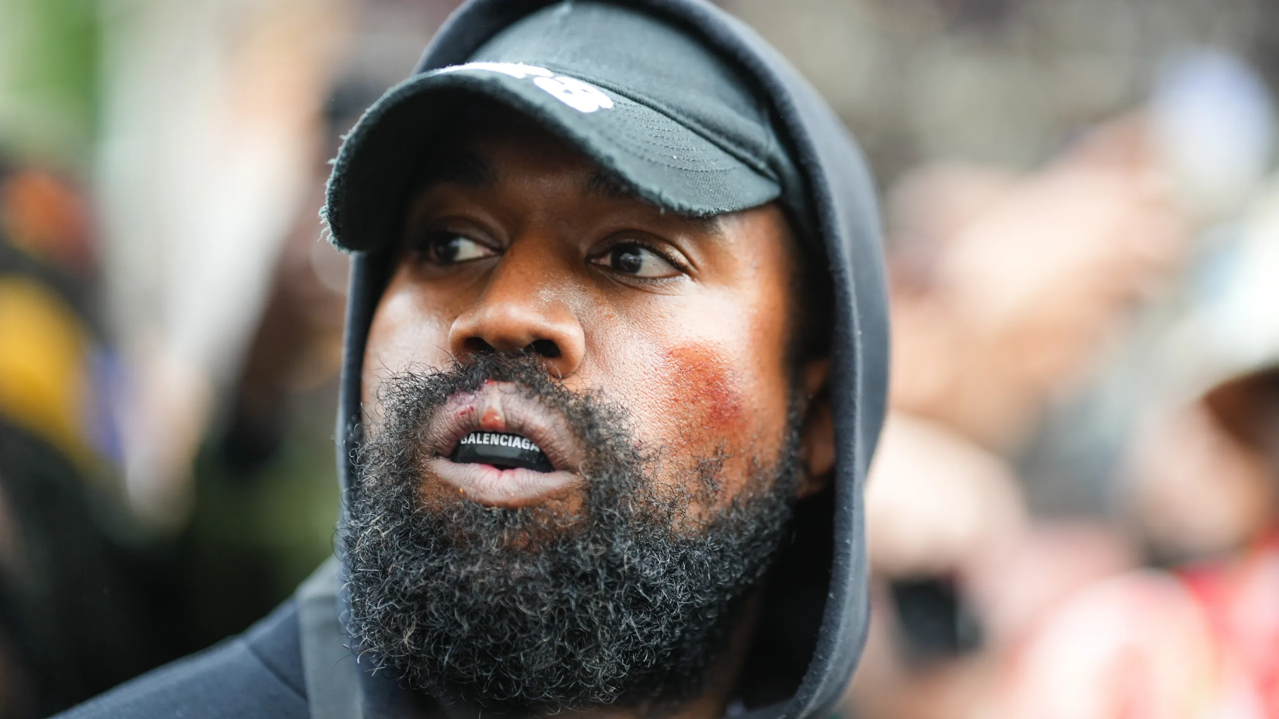 Kanye West: Në verë do të hap një studio pornografike me Mike Moz