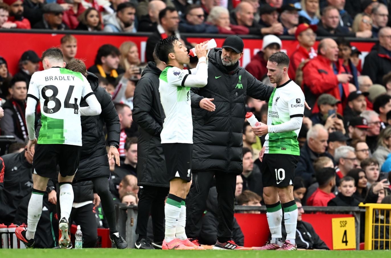 “Duhet të kishim fituar”, Klopp: Jemi ende në garë, Ten Hag: Zhgënjim, kemi humbur 7 pikë në 1 javë (VIDEO)