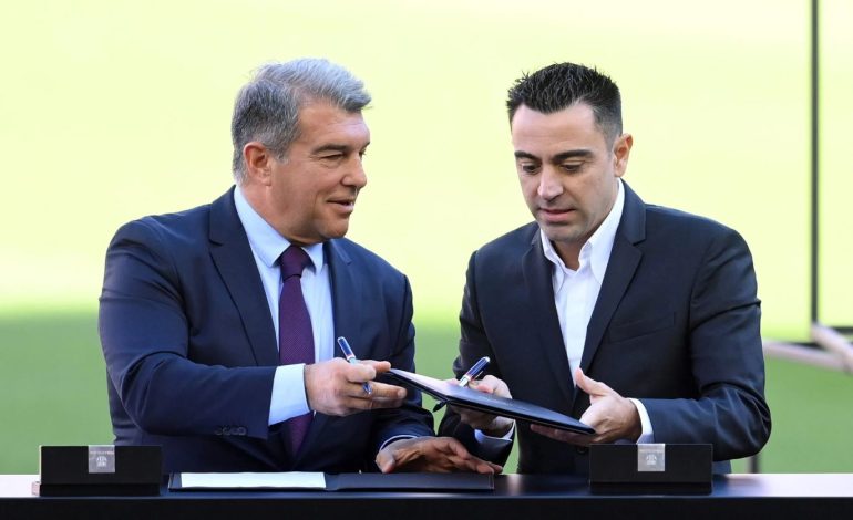 Projekt i ri, kontratë afatgjatë, Barcelona shton presion mbi Xavi-n, por trajneri nuk ndryshon