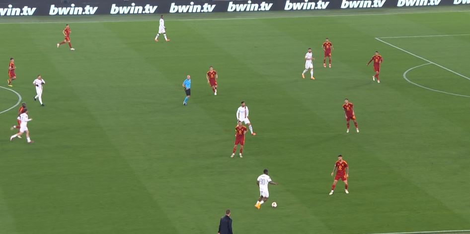 LIVE/ Milani shton presionin ndaj Romës, por ekipi i De Rossit realizon golin e dytë, Liverpool dominon ndaj Atalantës (VIDEO)