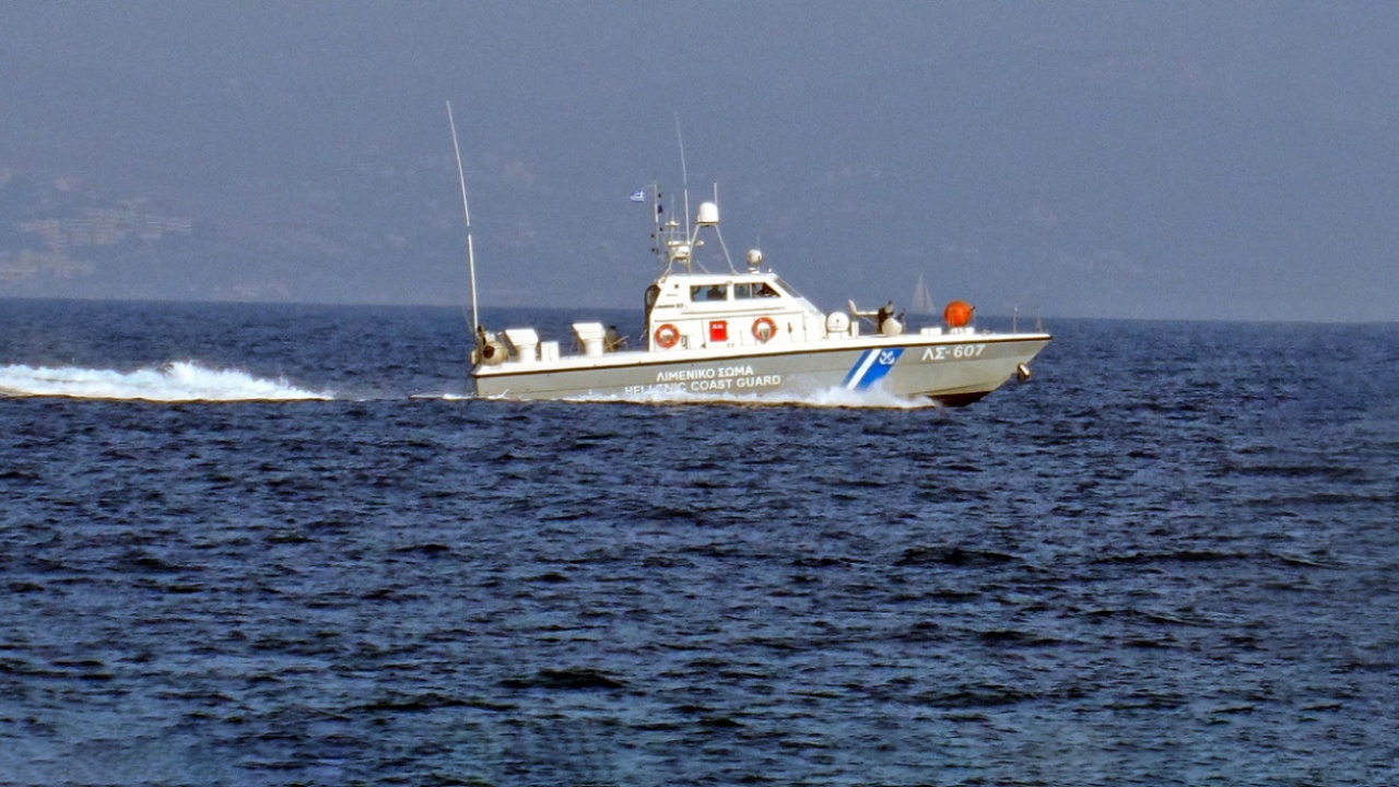 Mbytet anija me emigrantë në brigjet greke, raportohet një person i vdekur dhe disa të zhdukur