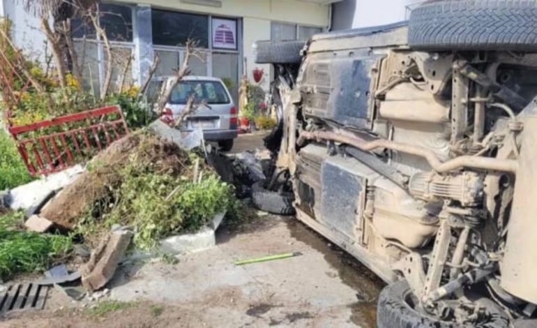 Aksident i rëndë në Greqi/ Makina përplas dy qytetare në stacionin e autobusit, mjeti e hodhi 21-vjeçaren shqiptare dhjetë metra larg