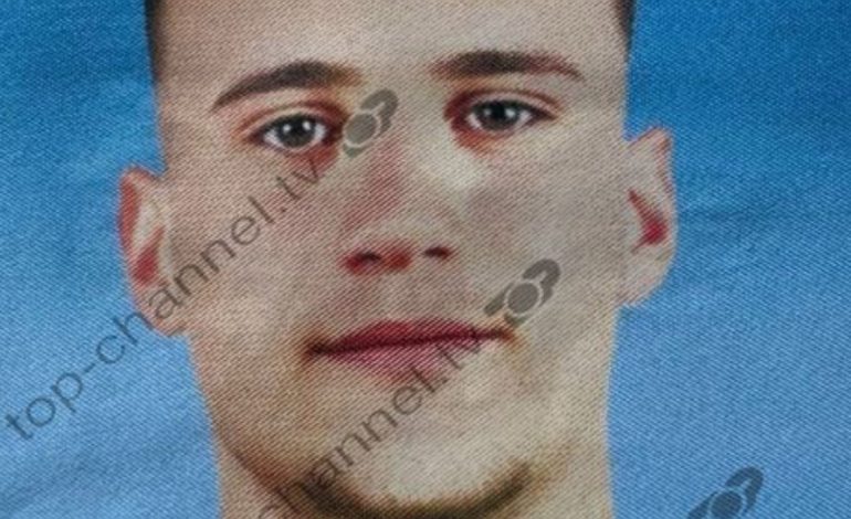 “E takuam gjysmë ore para ngjarjes”, miqtë e 18-vjeçarit që u vra me thikë: I qëndronte larg sherrit, ndihmonte të atin pasi mbaroi gjimnazin