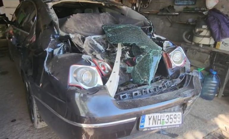 Aksidenti i frikshëm në Prrenjas, pamjet nga makina e shtypur dhe bërë copë e çikë! 44-vjeçari aksidentoi 6 persona