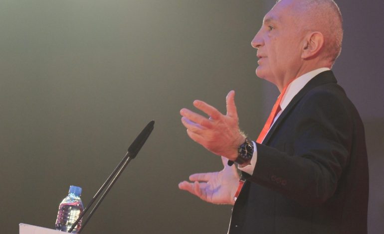 Meta tregon bisedën me ambasadoren greke për nënshtetësinë Janullatos: Si do të shkonte ai 90 vjeç në komisariat për…