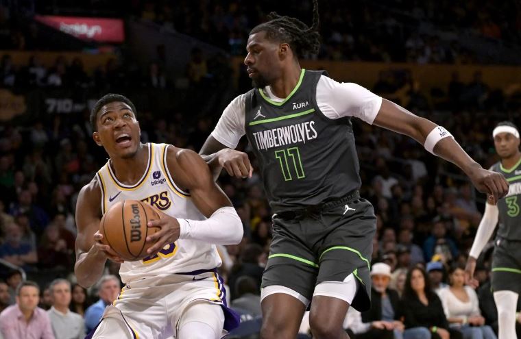 NBA/ Boston nuk njeh rivalë, Minesota mposht Lejkërs dhe rimerr kreun në Perëndim