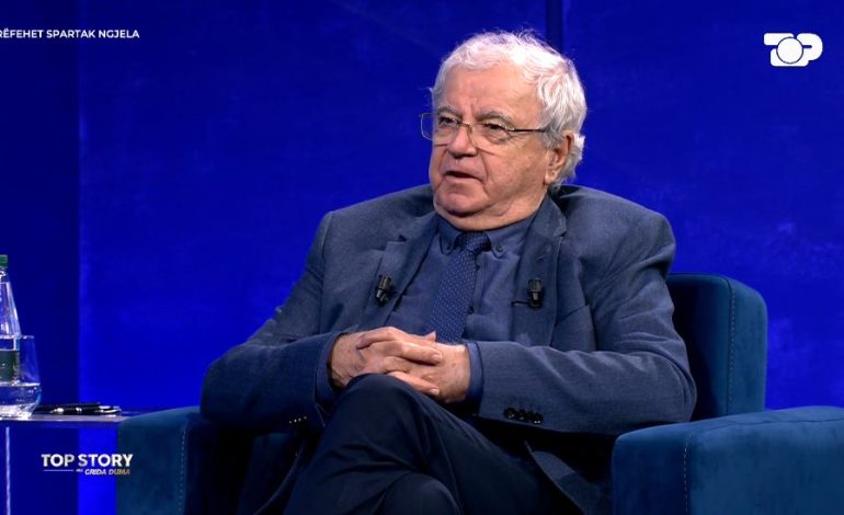 Rrëfimi ndryshe i Spartak Ngjelës, për herë të parë zbulon detajin nga jeta personale: Kujtimet e të dashurave më “nxirrnin” nga burgu, pse s’mbaj foto të tyre