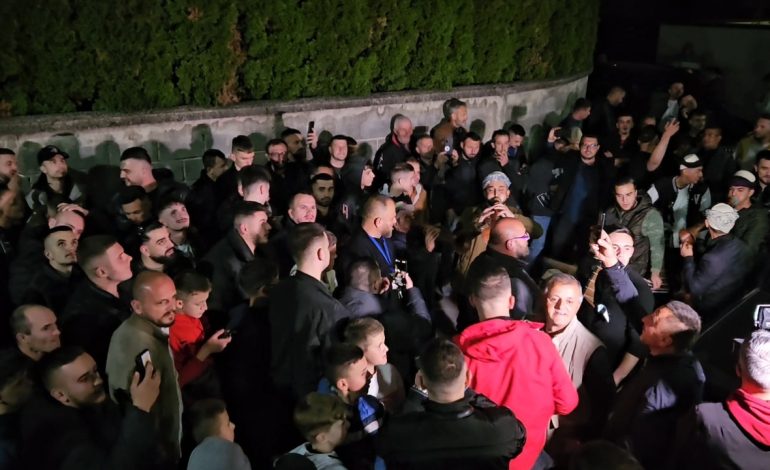 Zgjedhjet presidenciale në Maqedoni/ Në Tetovë deri tani kryeson Bujar Osmani, nis festa pranë zyrave të BDI-së