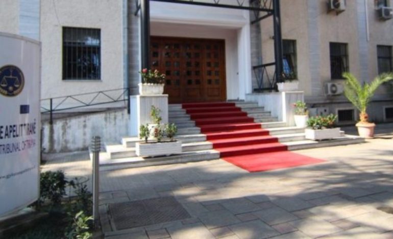 Shkaktoi tragjedinë me 4 viktima dhe dy të plagosur në Tepelenë/ Apeli vendos masën “arrest në burg me afat 20 ditor” për autorin