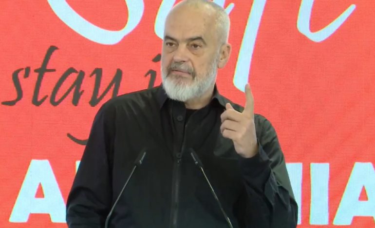 “Zoti ishte në një moment stresi kur bëri shqiptarët” batuta epike e Ramës: Kur bëri Shqipërinë ishte e diel dhe pushim