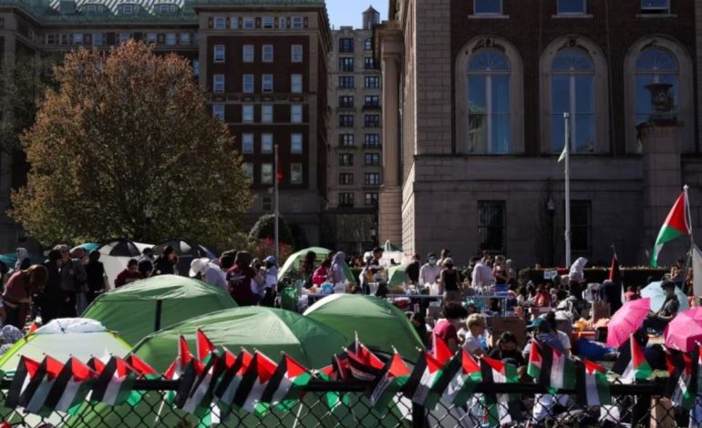 Universitetet amerikane protestë në mbështetje të palestineze! Mbyllin dyert e auditorëve