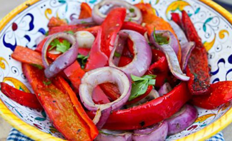 Sa Ndikojnë Qepa dhe Specat në Përkeqësimin e Simptomave të Urthit