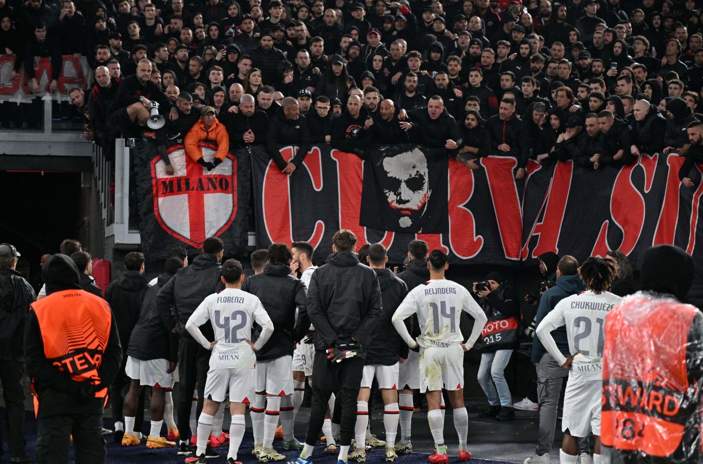 “Ishim perfekt”, De Rossi nuk e fsheh gëzimin, e përgëzon edhe Pioli, tifozët ultimatum lojtarëve: Ndalni Inter