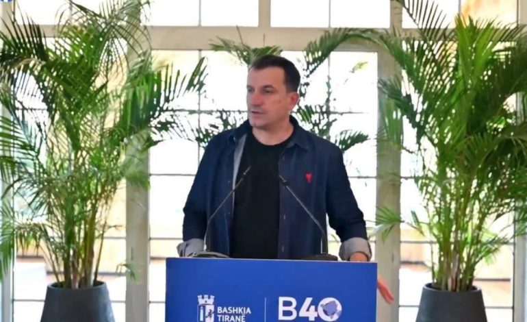 “Sot protestuan ata që thonë ‘lironi babin’ nga SPAK”,  Veliaj: Imagjino të lësh bashkinë në duart e Shkëlzenit dhe Argitës, ta hedhin në erë siç bënë me Gërdecin