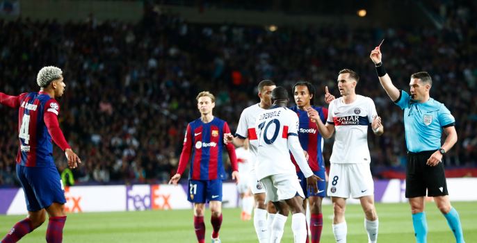 Eliminimi i Barcelonës në Champions, Araujo bën “Mea Culpa”: Futbolli po më godet shumë