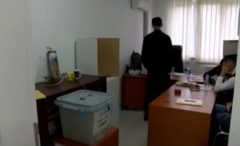 Zgjedhjet në veri të Kosovës për shkarkimin e kryekomunarëve shqiptarë, serbët bojkotojnë procesin! Asnjë votues në komunën e Zveçanit