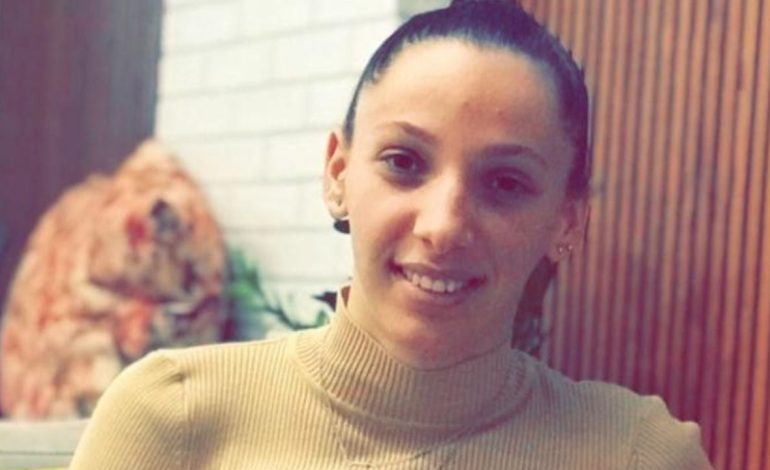 Policja i dha fund jetës me armën e shërbimit, arrestohet i dashuri! Ja mesazhi i fundit që dërgoi 21-vjeçarja