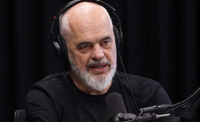 “Berisha i quajti të burgosurit politikë llumi i shoqërisë”, Rama kujton përgjigjen e Kasem Trebeshinës në 1990: Ikim se fëmija paska lindur i vdekur