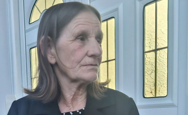 Djali iu zhduk kur ishte vetëm 12 vjeç, flet nëna e Xhevahir Gezdarit: Kam 29 vite që i shtroj pjatën në tavolinë