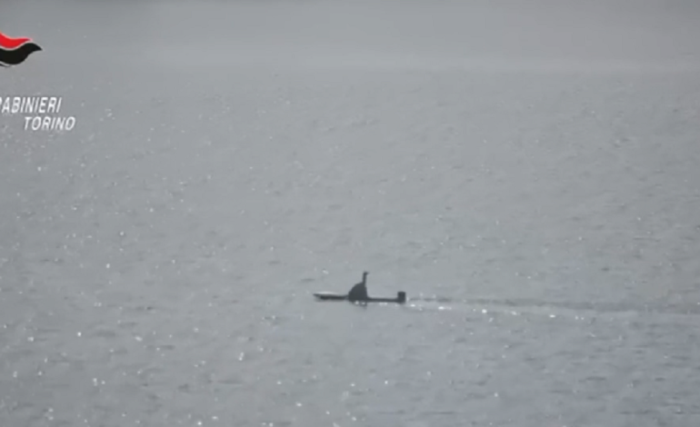 Shkatërrohet banda e dy vëllezërve shqiptarë! Grupi kriminal në Torino po testonte nëndetëse për transportimin e kokainës