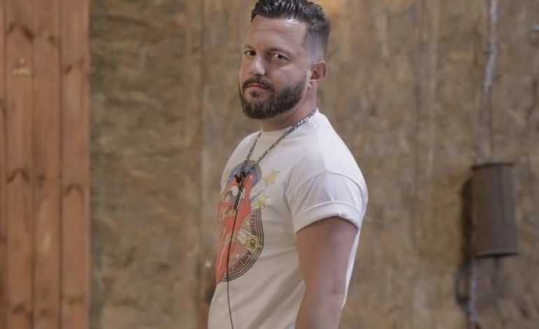 Parashutë për Renisin, kush fshihet pas surprizës?