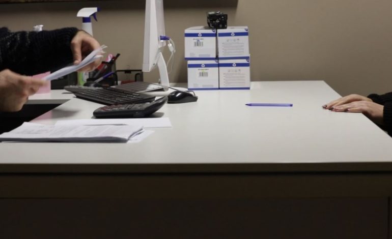 Mashtrimi financiar si fenomen, flasin ekspertët: Skandali i mikrokredive prej tregut të parregulluar