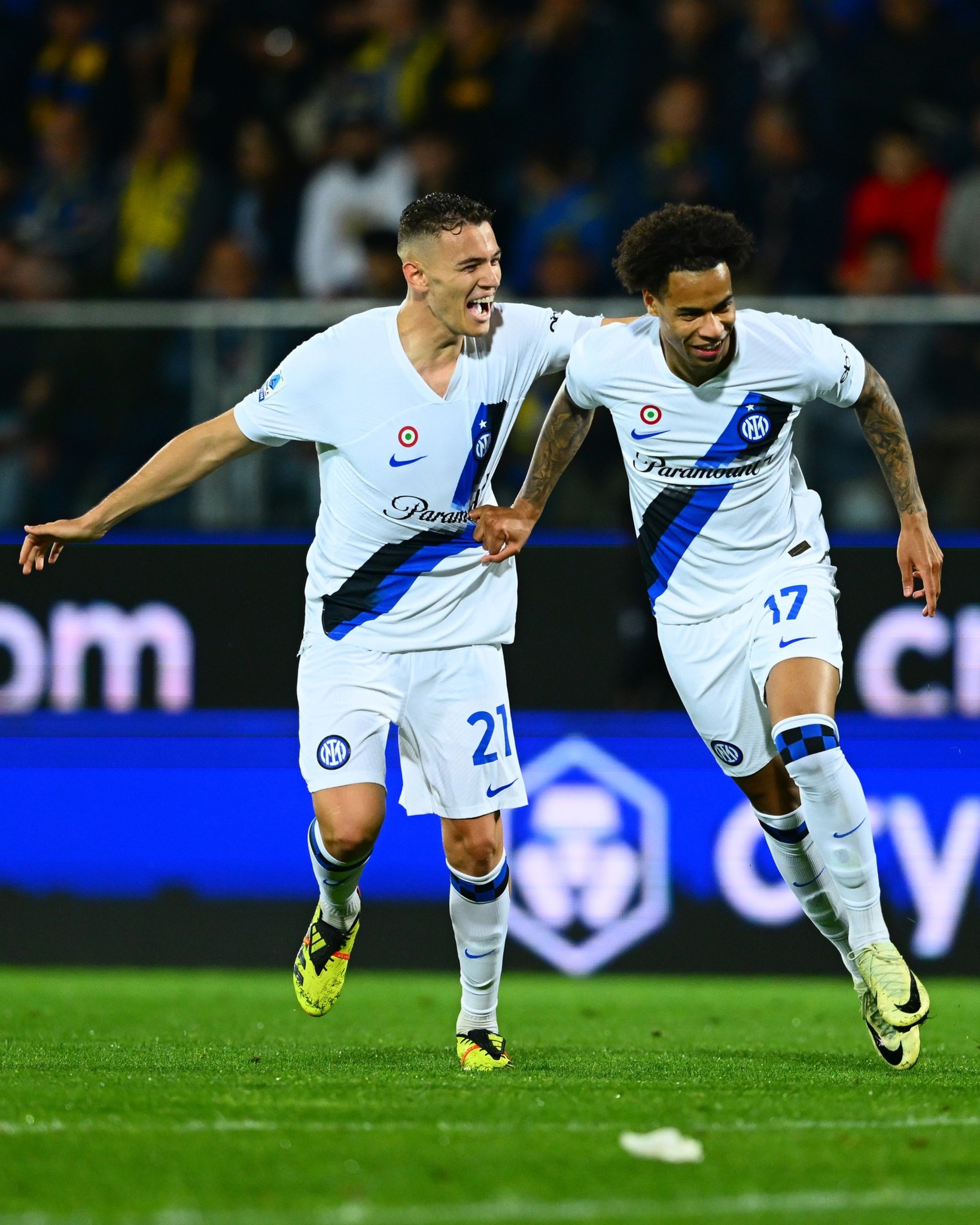 Inter me “5 yje”, thyen me “manita” Frosinonen, Inzaghi elozhe Asllanit: Është rritur shumë (VIDEO)