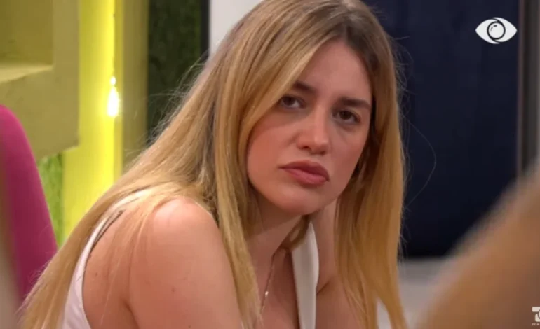 Banorët përballë pyetjeve/ Heidi tregon ëndrrën e saj në sirtar