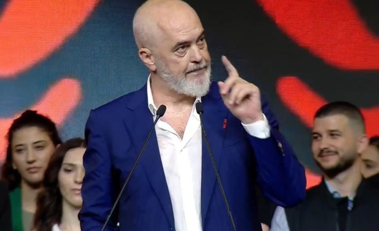 Rama mbyll takimin në Itali, ftesë emigrantëve: Kthehuni dhe investoni në Shqipëri! Kush vjen “i armatosur” me dijen, i fituar