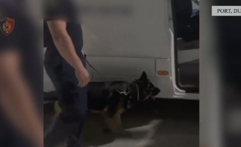 EMRI/ Priste kokainën ta merrte në Angli, policia identifikon dhe shpall në kërkim 37-vjeçarin