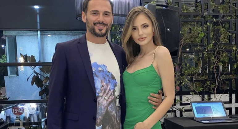 Bjordi Mezini dhe Anna Lika zyrtarizojnë lidhjen me foton e ëmbël