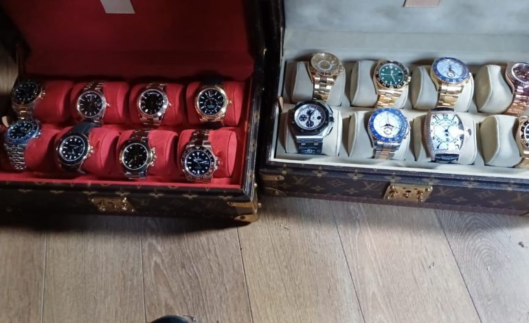 Bizhuteri të shtrenjta, armë zjarri, makina luksoze të blinduara dhe miliona euro/ Çfarë sekuestroi SPAK gjatë megaoperacionit në disa qytete të vendit