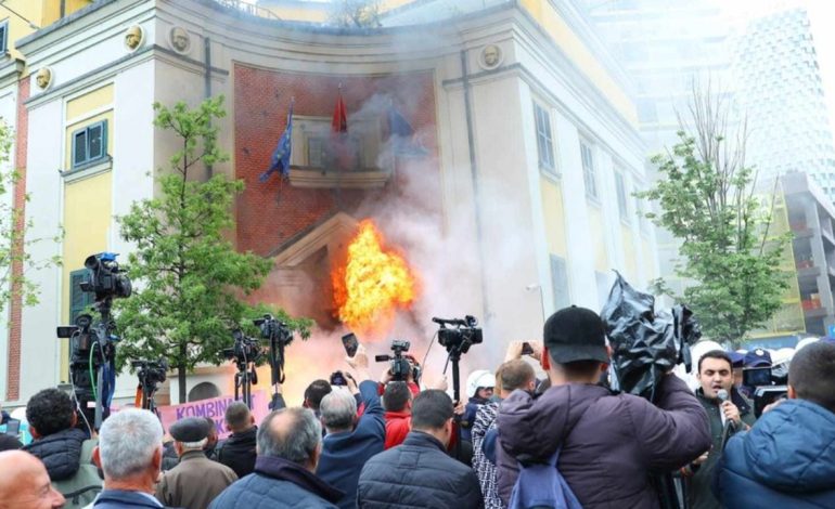 Protesta para Bashkisë së Tiranës, policia prezanton planin e masave! Ja rrugët që do të bllokohen