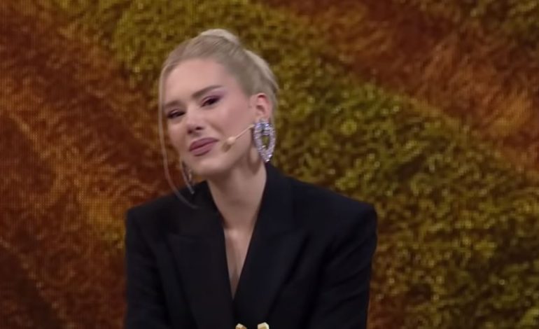 Fjoralba Ponari shpërthen në lot, zbulon dëshirën e nënës së saj të ndjerë