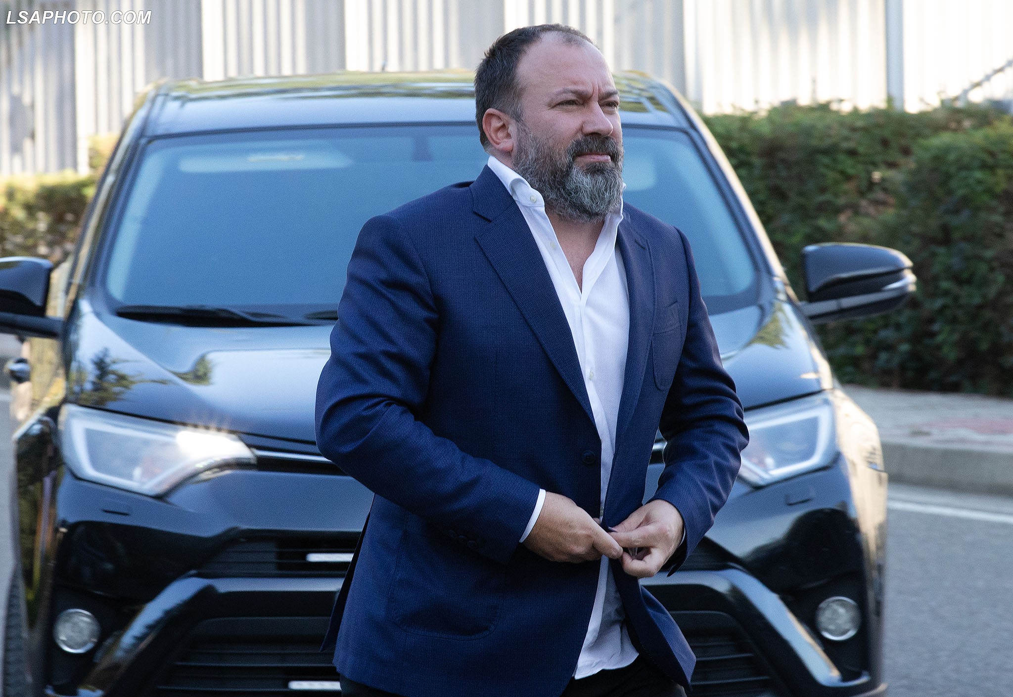 Investimi në një restorant francez ngre hije dyshimi mbi ministrin e Shtetit