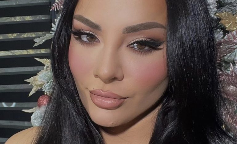 Sara Gjordeni ndan fotografinë e parë me barkun e rrumbullakosur