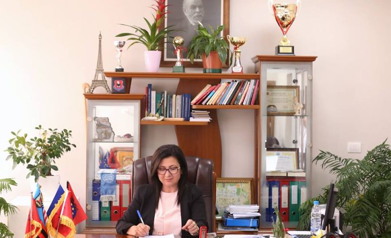 Ish-kryebashkiakja Rajmonda Balilaj, në gjyq për paracaktimin e tenderave