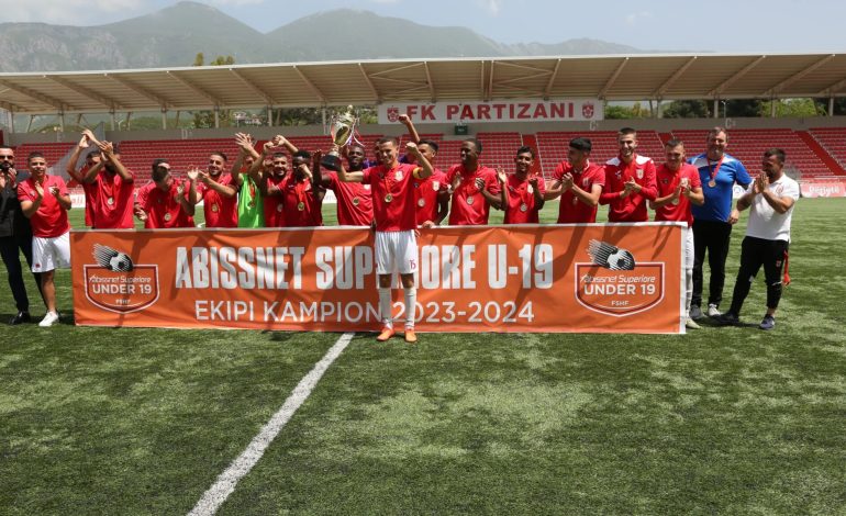 U-19 / Bylis shpallet kampion, siguron pjesëmarrjen për herë të parë në “UEFA Youth League”