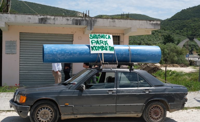 ‘Uji është jeta’: Banorët e luginës së Shushicës, peticion simbolik kundër Ujësjellësit