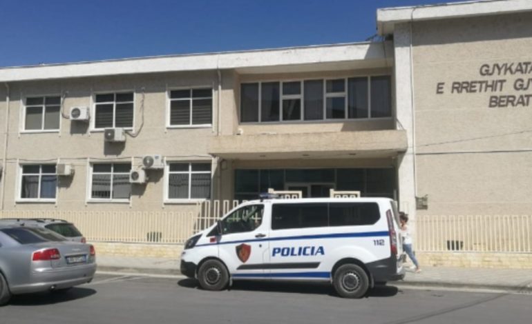 Trafikoi nusen në Itali për prostitucion, Prokuroria e Beratit përfundon hetimet për vjehrrën, ja me sa vite burgim dënohet