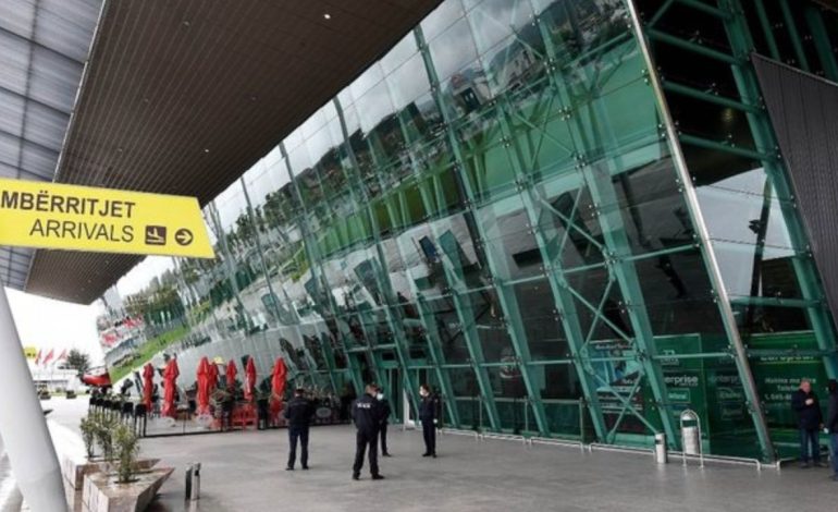 Rekord i transportit ajror, Shqipëria vendi me rritjen më të lartë! Në mars, 233 për qind më shumë udhëtarë se në 2019