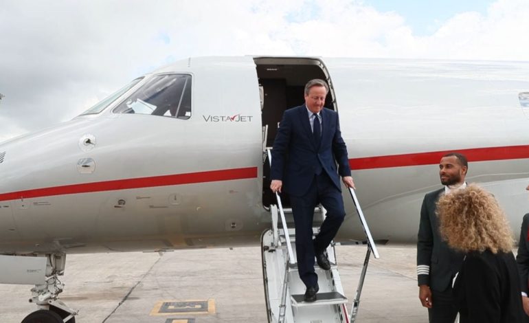 Pse Cameron u largua rrufeshëm nga Tirana?! Zhvillimi që pritet të ndodhë në Britani