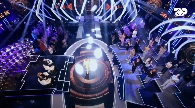 Qëndrimi i opinionistëve për debatin Egla-Juli:I është parë fytyra!