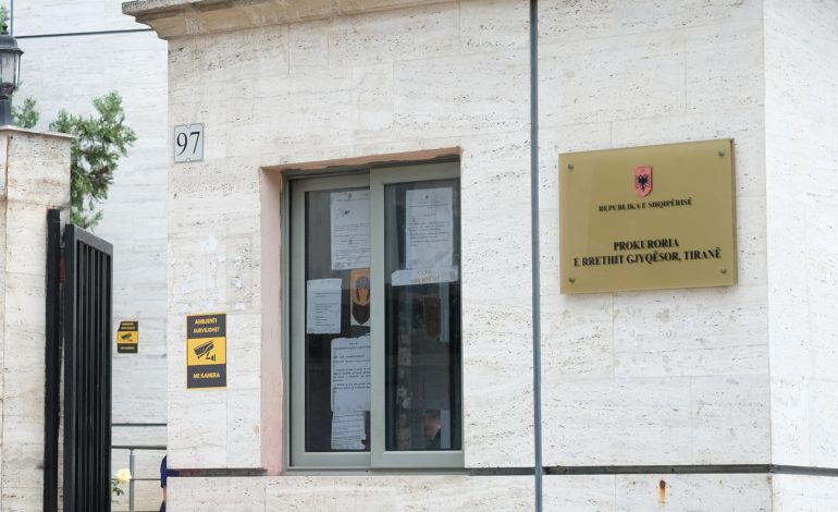 Nga sekuestro në konfiskim: Prokuroria e Tiranës rrudhi 8 herë pasurinë e ‘pajustifikuar’ të një anëtari të krimit të organizuar