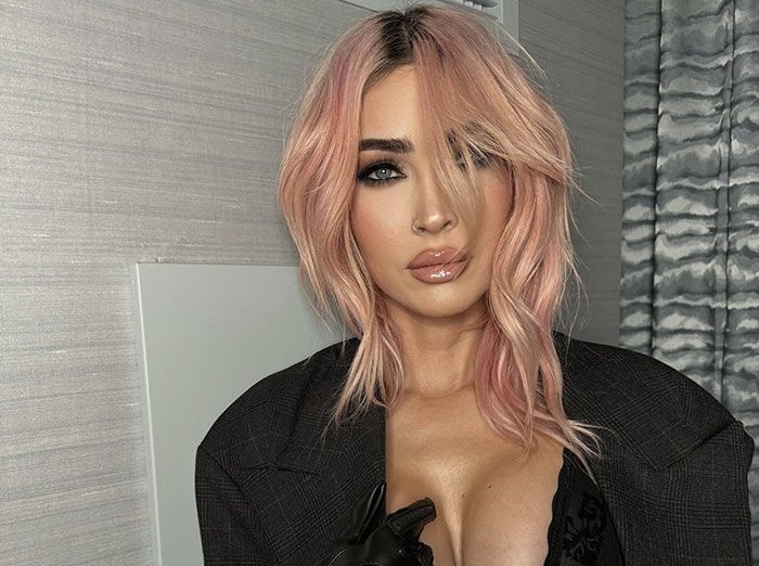 Gjejeni sa vjeç mbush sot Megan Fox?