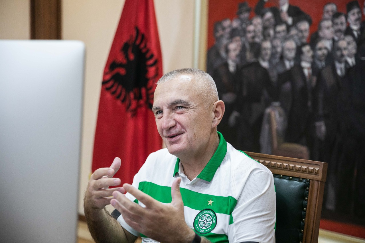 Meta mesazh special trajneres shqiptare të Celtic: Jam tre herë krenar për ty!